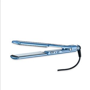 BabyBliss Pro flat iron 💙 Brand new in box 1 1/2 inchLight